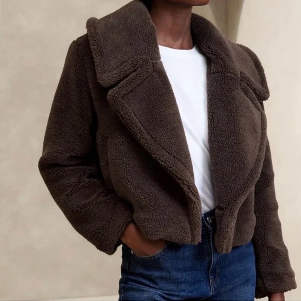 Banana Republic Cropped Sherpa Jacket